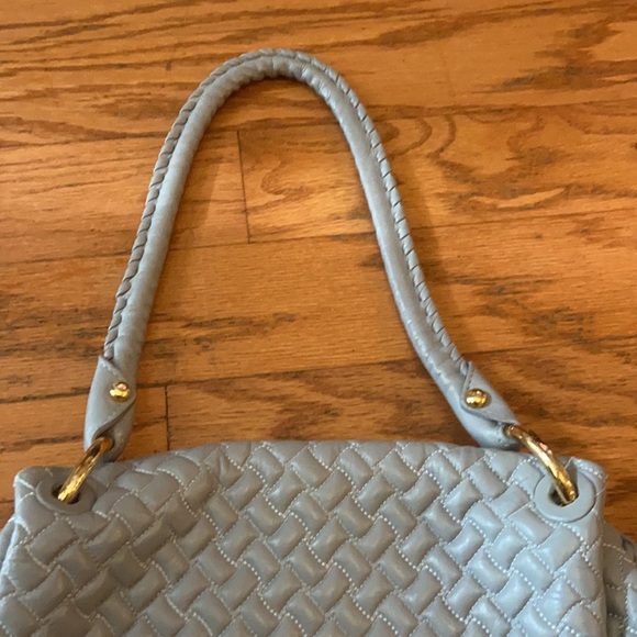Sera Women’s Gray Quilted Leather Shoulder Bag - Picture 3 of 9